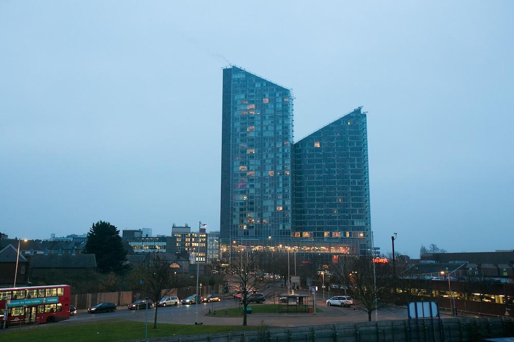 Belvilla Ilford Hill Hotel London Extérieur photo
