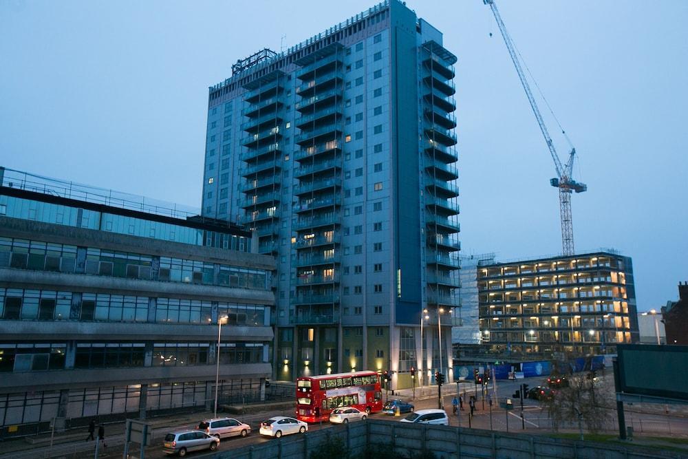 Belvilla Ilford Hill Hotel London Extérieur photo